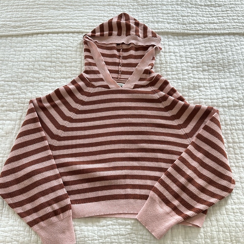 Cropped sweater hoodie
